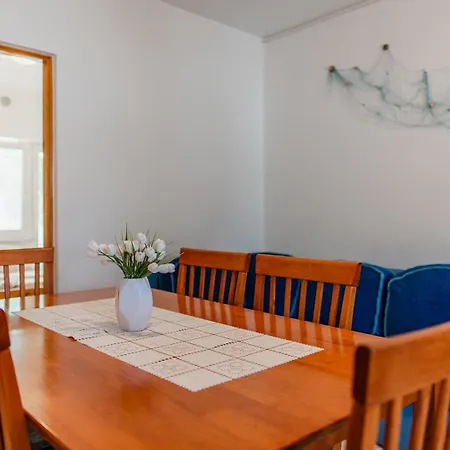 Apartment Lecek Vir
